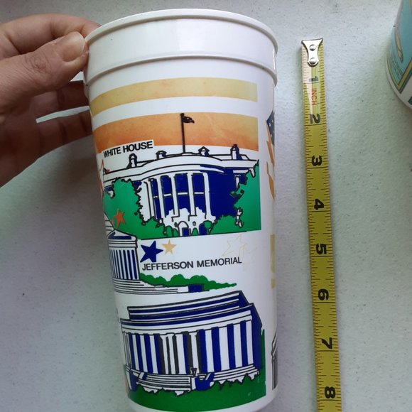 Lot of 5 Plastic Souvenir Cups - Picture 7 of 16